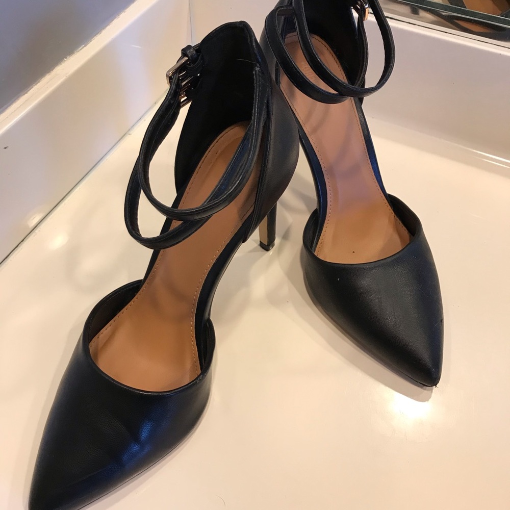 Pointed Toe Black Heels